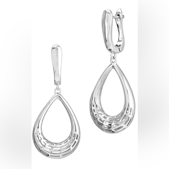 Savvy Cie Jewelry - Savvy cie statement earrings